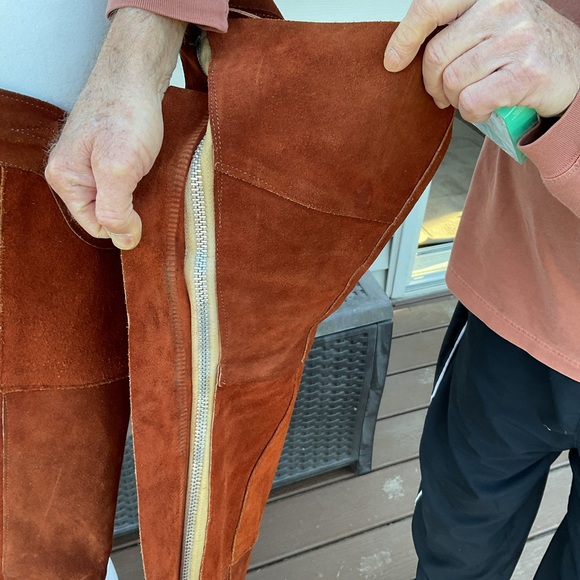 Suede leather chaps in Rust. - Picture 2 of 4